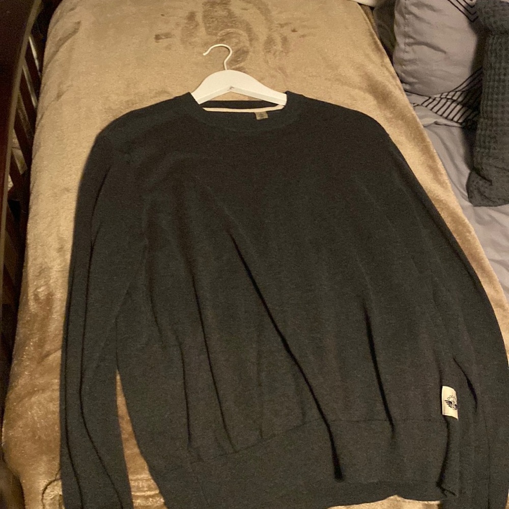 Dockers sweater